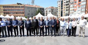 AKÜ REKTÖRÜ KARAKAŞ  ‘ÖĞRENCİLERİMİZİN AYAĞINA GELMEK İSTEDİK’