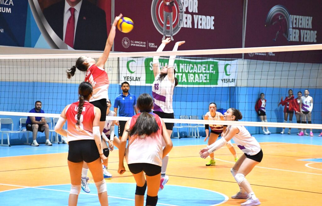 ANALİG Voleybol Heyecanı Afyonkarahisar’da Sona Erdi