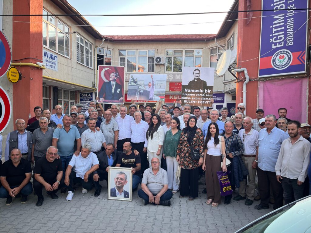 CHP Bolvadin ve Çay İlçe Teşkilatlarında Toplu İstifa ve Yeni Parti’ye Katılım