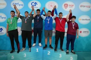 Afyonkarahisar’a Güreşte Madalya Yağmuru
