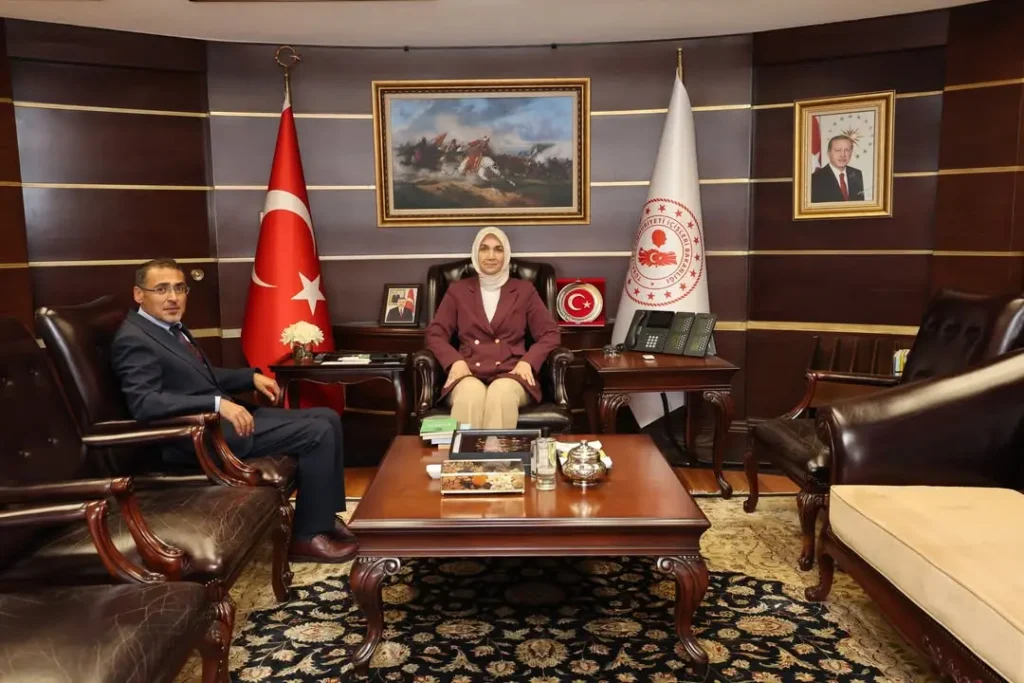 Abdurrahim Karakoç’un Oğlu Prof. Dr. Enderhan Karakoç, İçişleri Bakanlığı’nda Ziyaret Gerçekleştirdi
