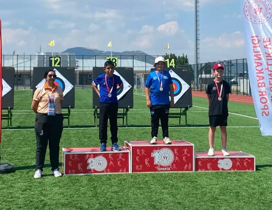 Afyon Okçuluk Spor Kulübü’nden Göller Bölgesi Şampiyonası’nda Başarı