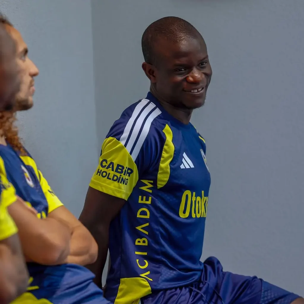 Fenerbahçe’den N’Golo’ya Övgü Dolu Paylaşım