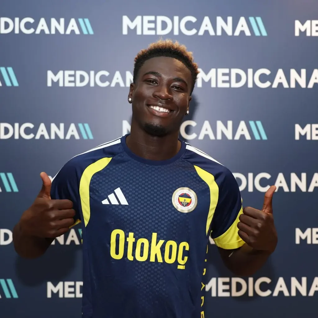 Fenerbahçe’nin Yeni Transferi Kojo Peprah Oppong, Sağlık Kontrolünden Geçti