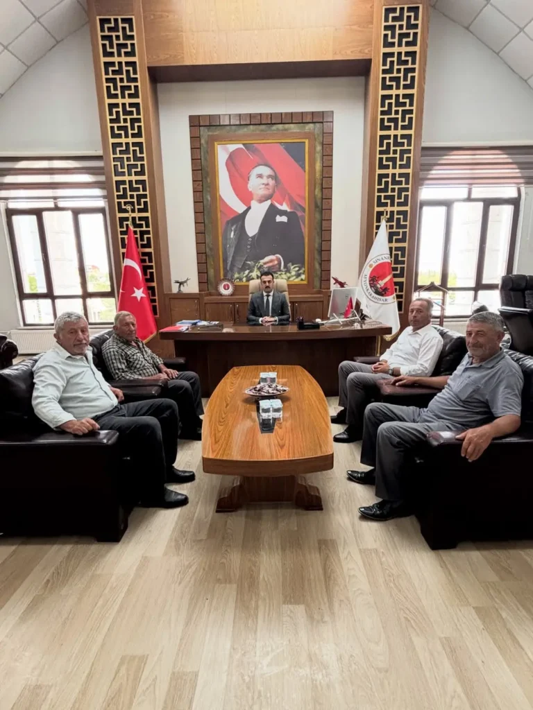 İYİ Parti İlçe Başkanı Mustafa YOLDAŞ, Kaymakam Bünyamin MİROĞLU’nu Ziyaret Etti