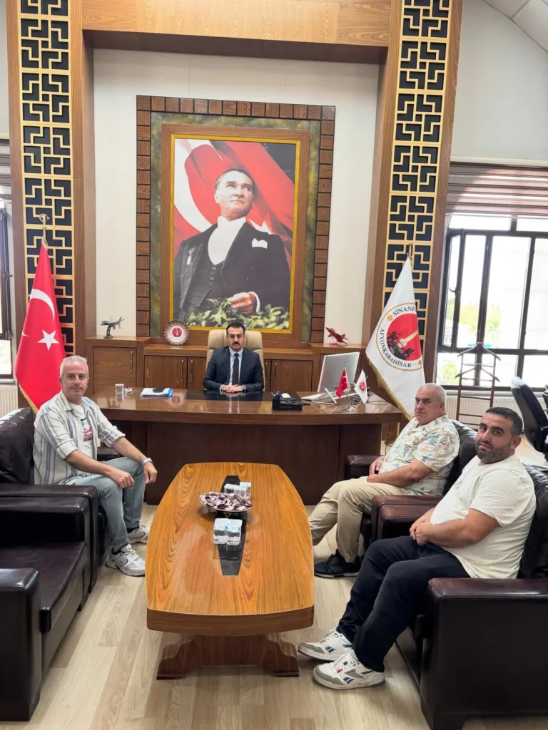 Kırtex Tekstil Firma Sahiplerinden Kaymakam Miroğlu’na Ziyaret