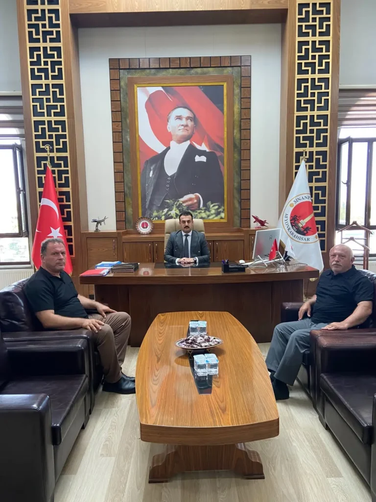 Küçükhüyük Belediye Başkanı Osman ATEŞ, Kaymakamımız Sayın Bünyamin MİROĞLU’ na Hayırlı Olsun Ziyaretinde Bulundu