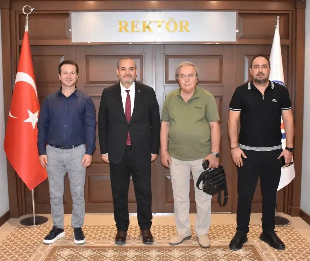 Rektörümüz Prof. Dr. Adem Aslan, Bahçeşehir Koleji Kurucu Müdürü Abdullah Taş ve Beraberindekileri Kabul Etti