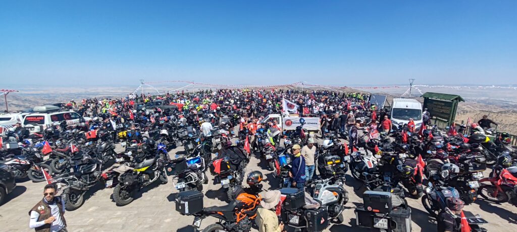 Süvarinin İzinden” Motosikletli Saygı Sürüşü