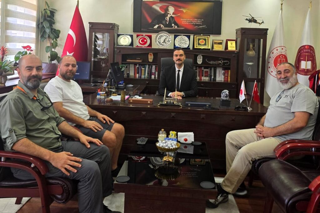 “Susanlar” Dizisinin Yapım Ekibinden Cumhuriyet Başsavcısı Ozan Uğurlu’ya Ziyaret