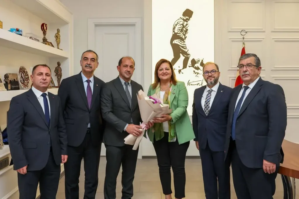 Afyonkarahisar Belediye Başkanı Burcu Köksal, Ahilik Haftası Kutlamalarında Esnaflarla Buluştu