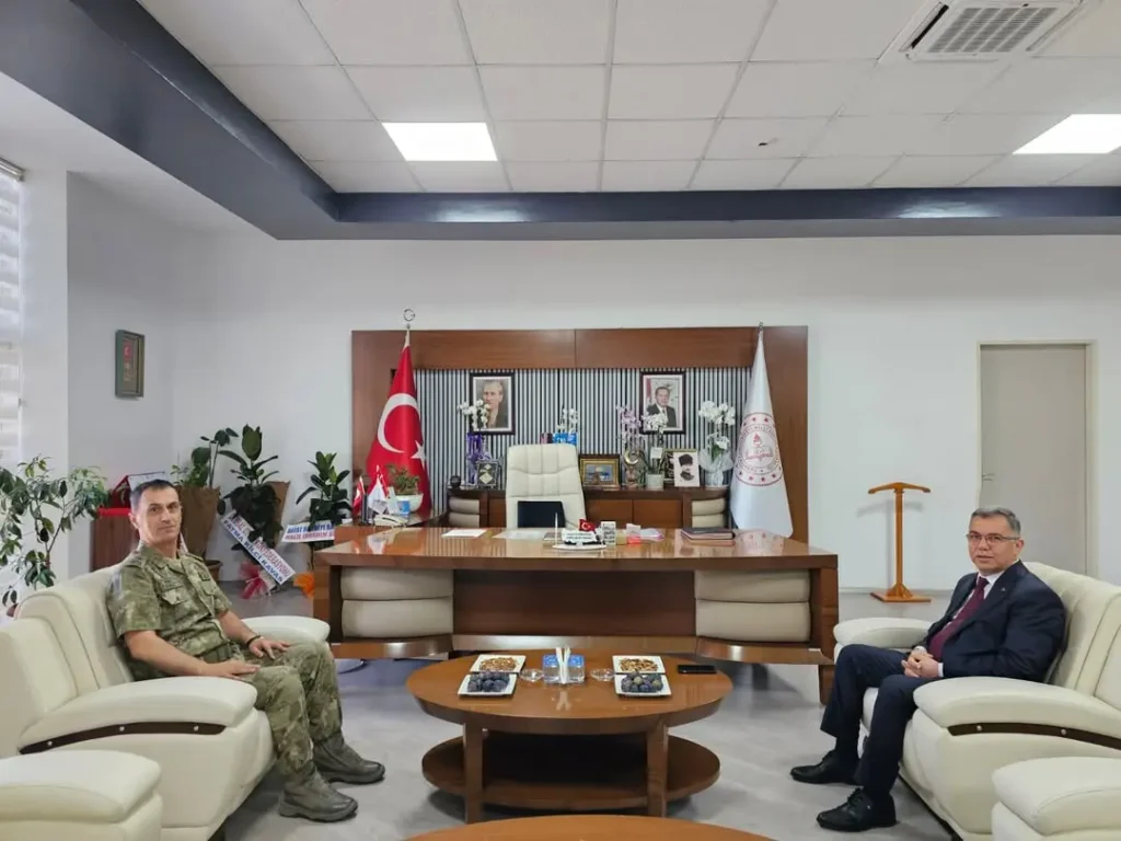 Afyonkarahisar İl Milli Eğitim Müdürü İsmail Altınkaynak’a Tuğgeneral Numan Kıral Ziyareti