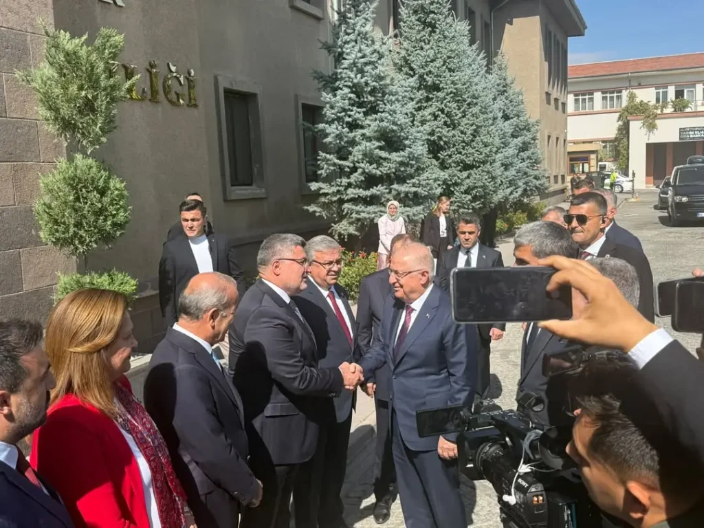 Afyonkarahisar Valiliği’nden Millî Savunma Bakanı’na Ziyaret