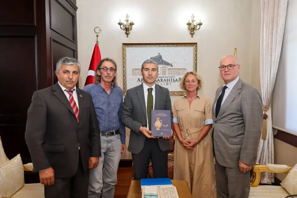 Afyonkarahisar Valiliği’nin Kazı Başkanları ile Gerçekleştirdiği Önemli Ziyaret