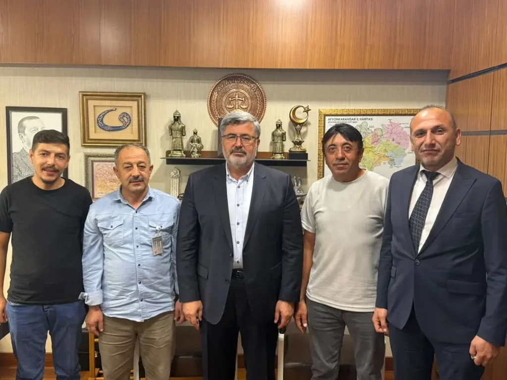 Ak Parti Afyonkarahisar Milletvekili Ali Özkaya’nın Dinar Tatarlı Hemşehrilerini Gazi Meclis’te Ağırladığı Paylaşımı