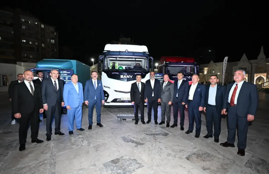 Tokgöz Group bünyesindeki FMT Elektrikli Ticari Araçlar A.Ş. Yönetim Kurulu Başkanı Mustafa Tokgöz ile Kayseri’de Buluştu