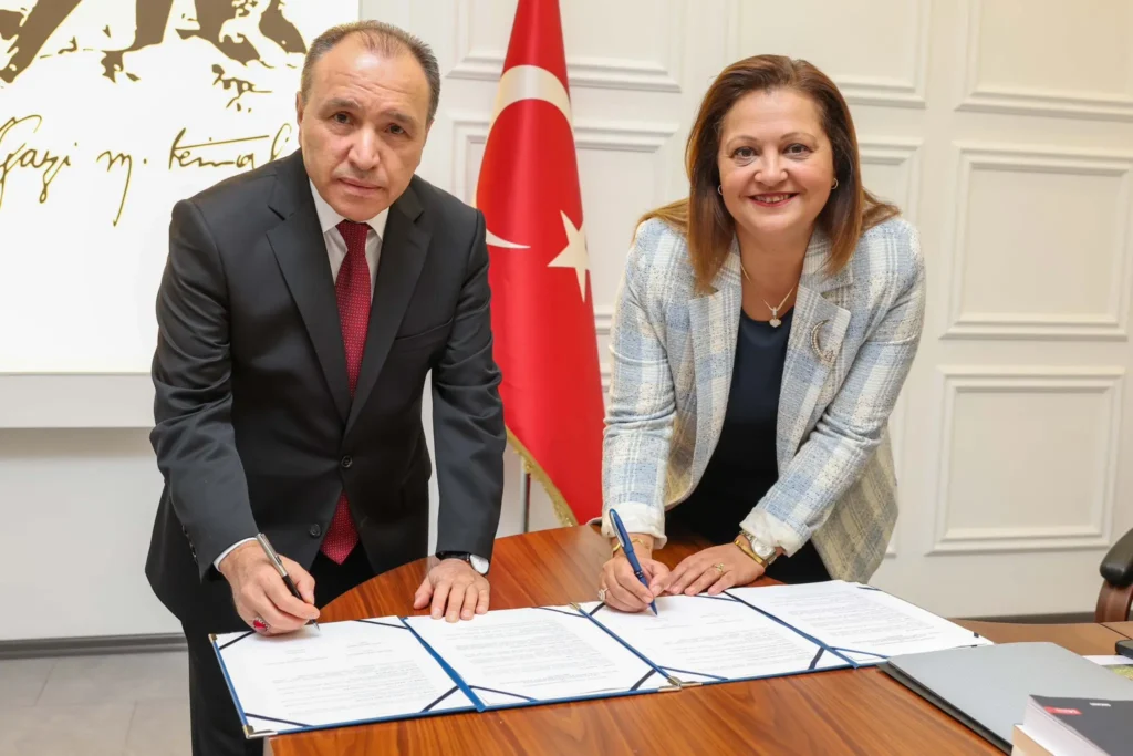 AKÜ İLE BELEDİYEDEN ÖĞRENCİLERE ULAŞIM DESTEĞİ İŞ BİRLİĞİ