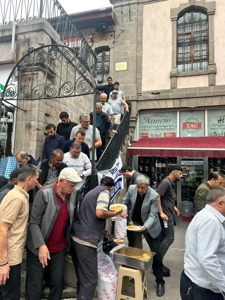 Ahilik Haftası’nda pilav ve ayran dağıtımı yapıldı