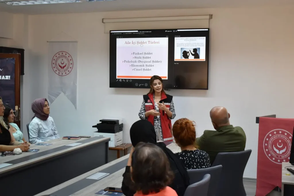 Aile Eğitim Programı’nda yeni eğitimler başlatılıyor