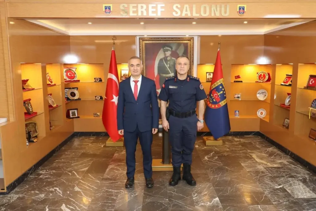 Atabey Kaymakamı Jandarma Komutanı’nı Ziyaret Etti