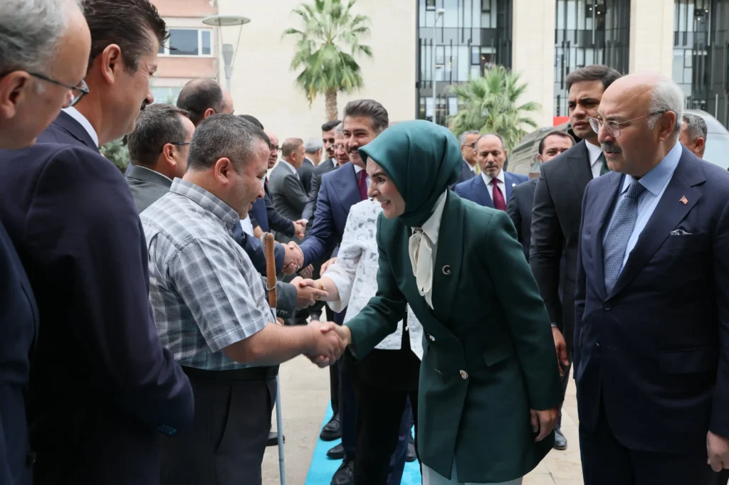 Bakan Göktaş, Denizli Valiliği’ni Ziyaret Etti