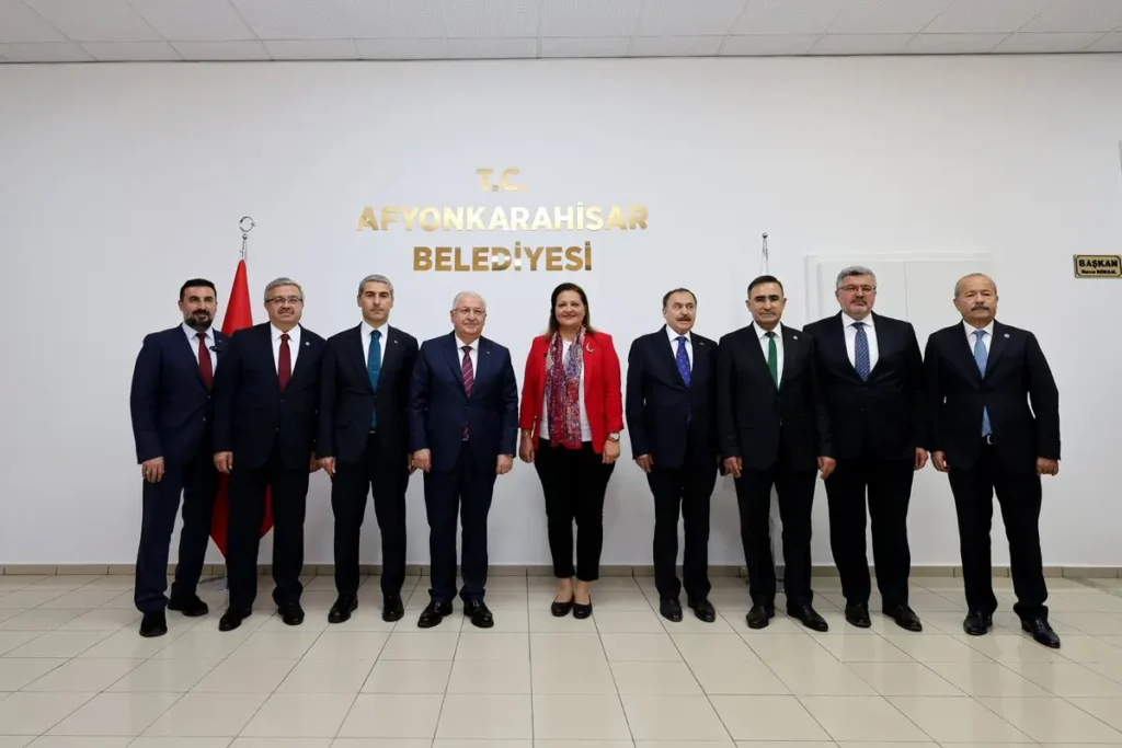 Bakan Güler ve Validen Belediye Ziyareti