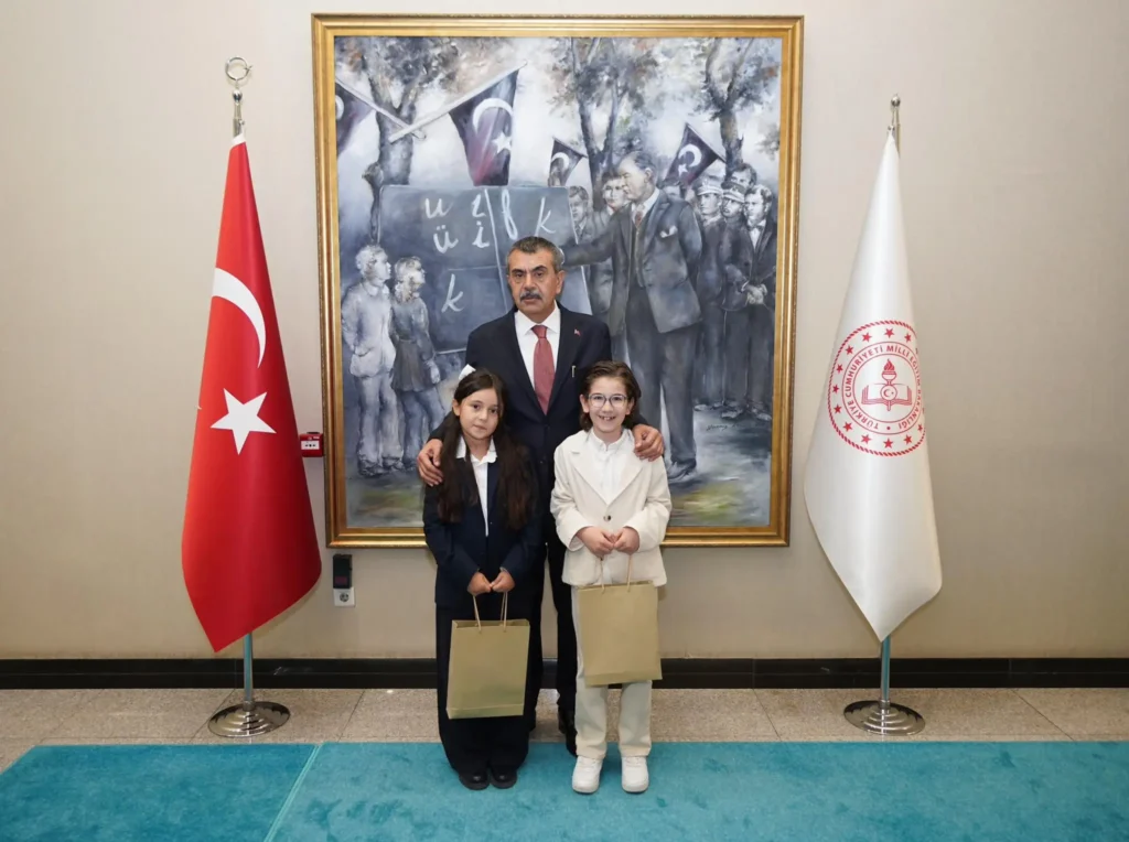Bakan Tekin, müzik öğrencileriyle buluştu