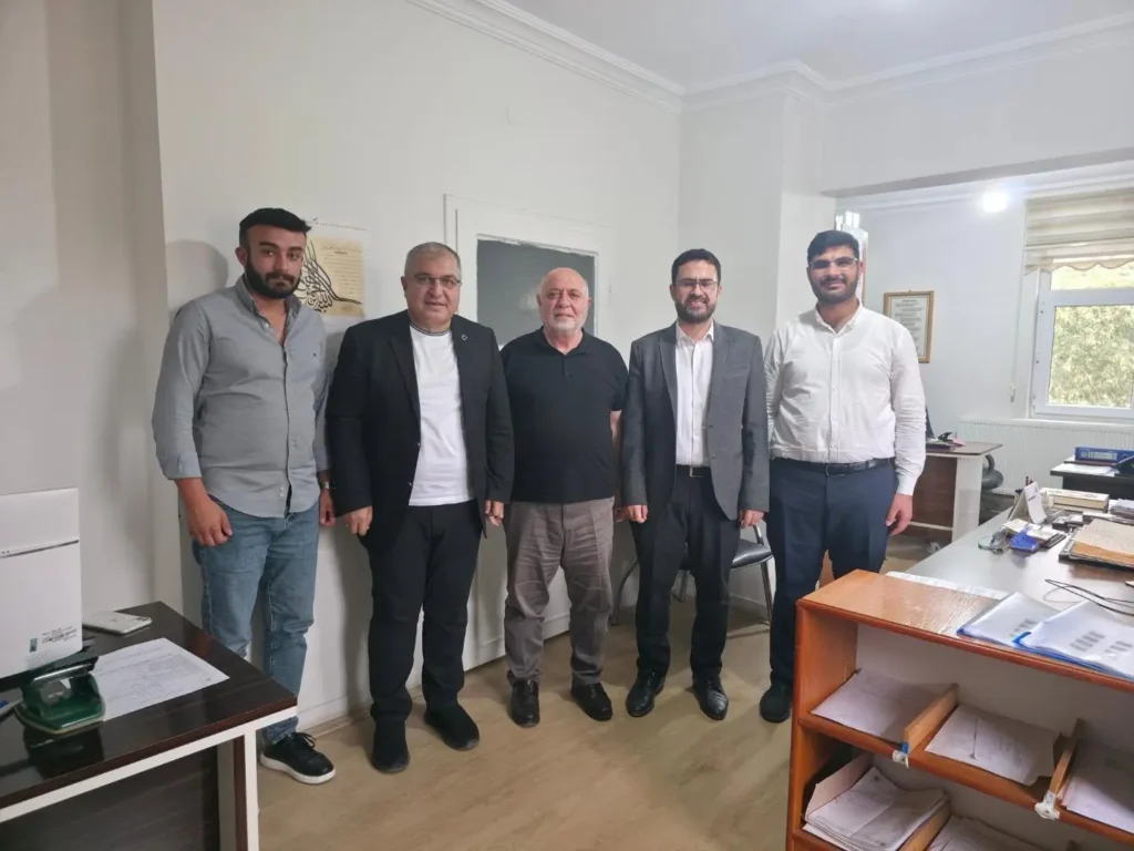 Belediye Başkanı Ünlü, Müftülüğü Ziyaret Etti