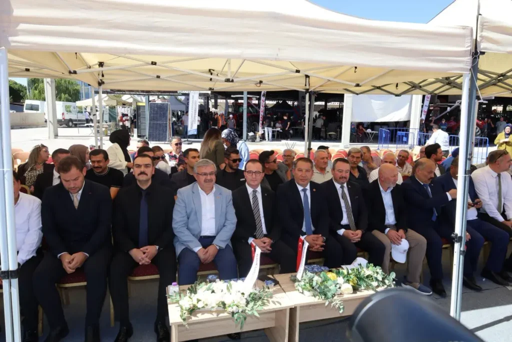 Dinar’da Tarım ve Hayvancılık Fuarı Açıldı