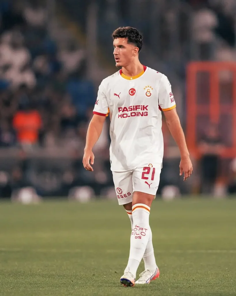 Galatasaray’ın Yeni Transferi Deniz Gül İlk Resmi Maçına Çıktı