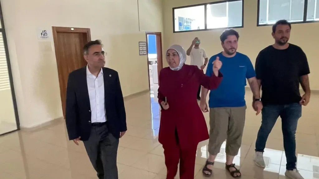 Hasan Arslan, Zafer Teknopark’ta ziyaret gerçekleştirdi