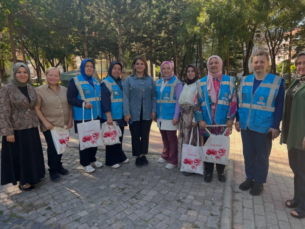 Hattat Karahisar’da Kadın Kolları Toplantısı Gerçekleşti