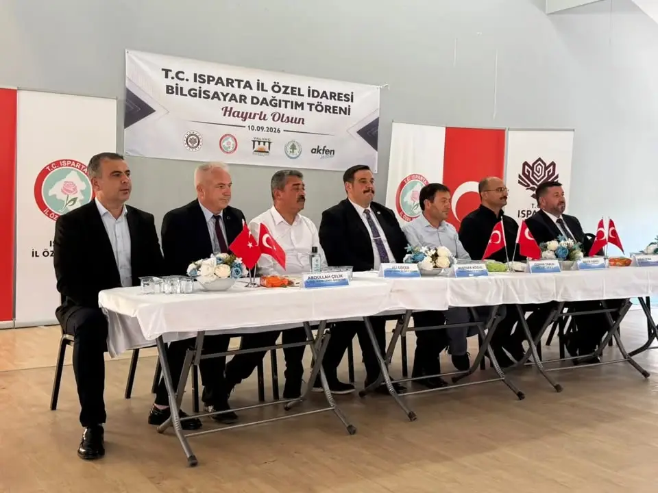 Isparta’da Muhtarlıklara Bilgisayar Desteği Sağlandı