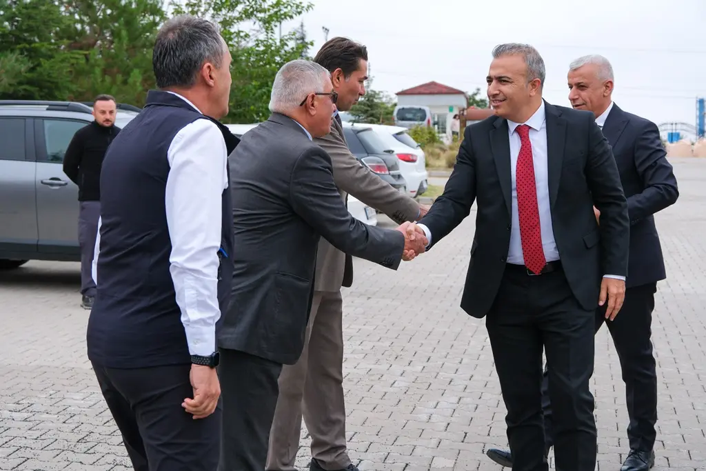 Karaman’da Okullara Yeni Spor Alanları Açıldı