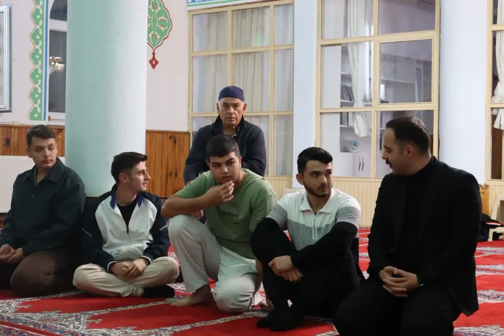 Kaymakam Adem Levent, gençlerle buluştu