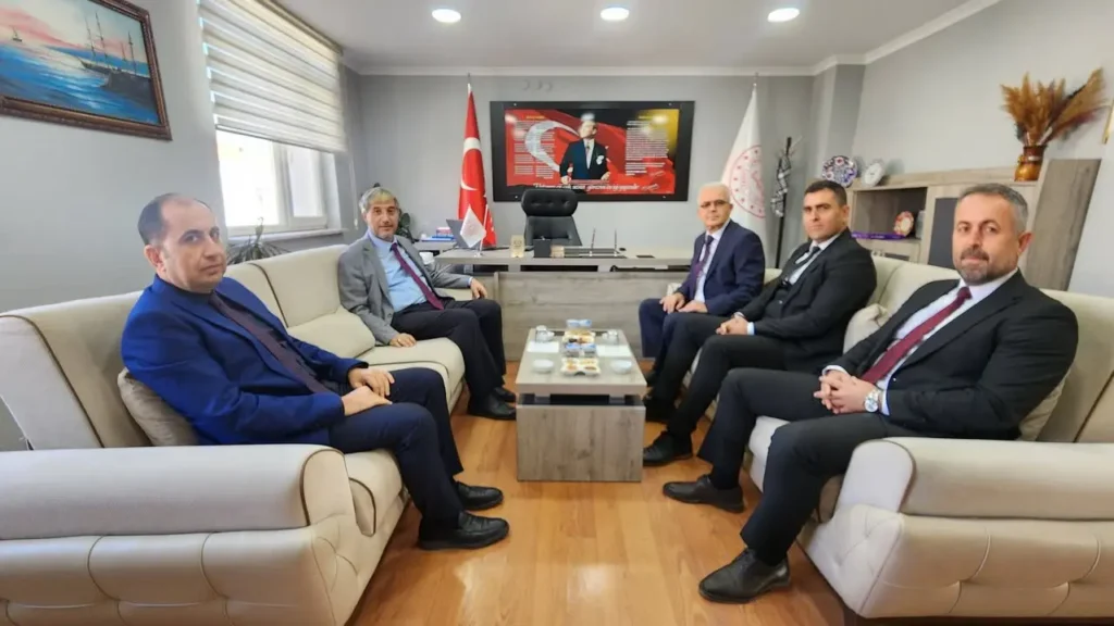 Mustafa Yılmaz, Domaniç İlçe Milli Eğitim Müdürlüğü’nü Ziyaret Etti