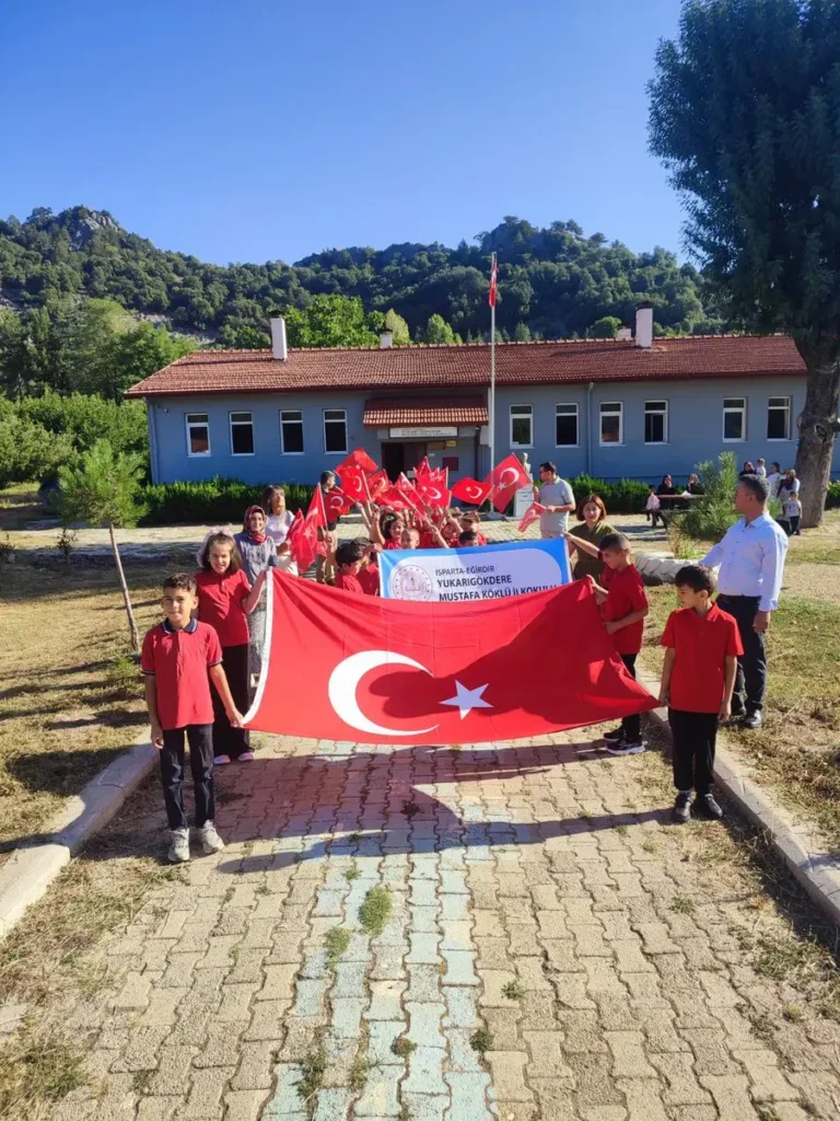 Okullar, yeni eğitim yılına coşkuyla başladı