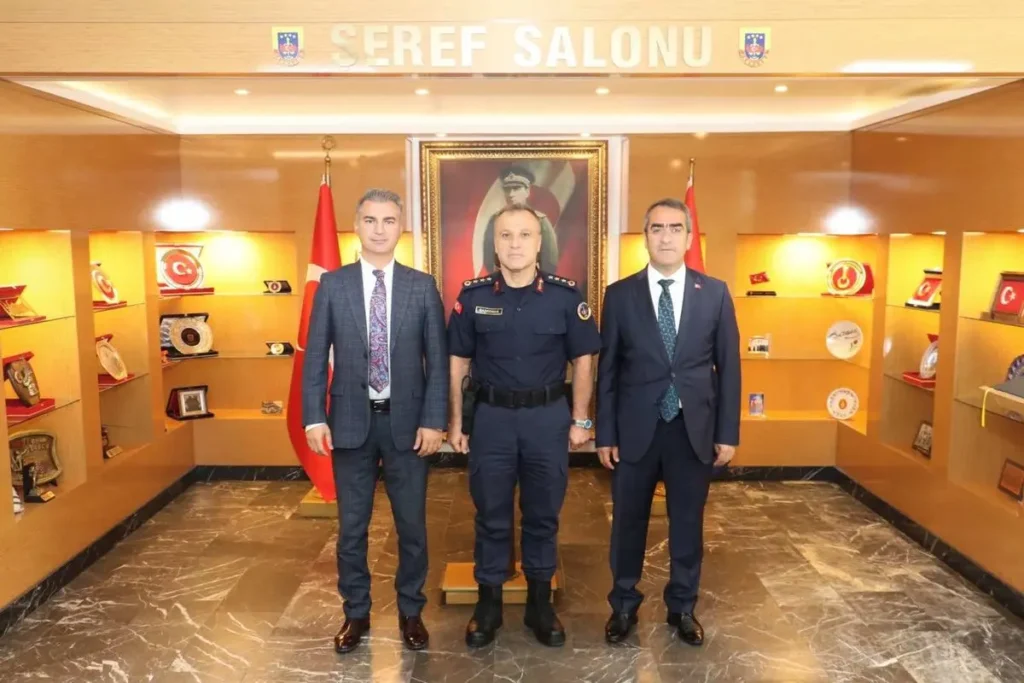 Savcı ve Cezaevi Müdürü Jandarma’yı Ziyaret Etti