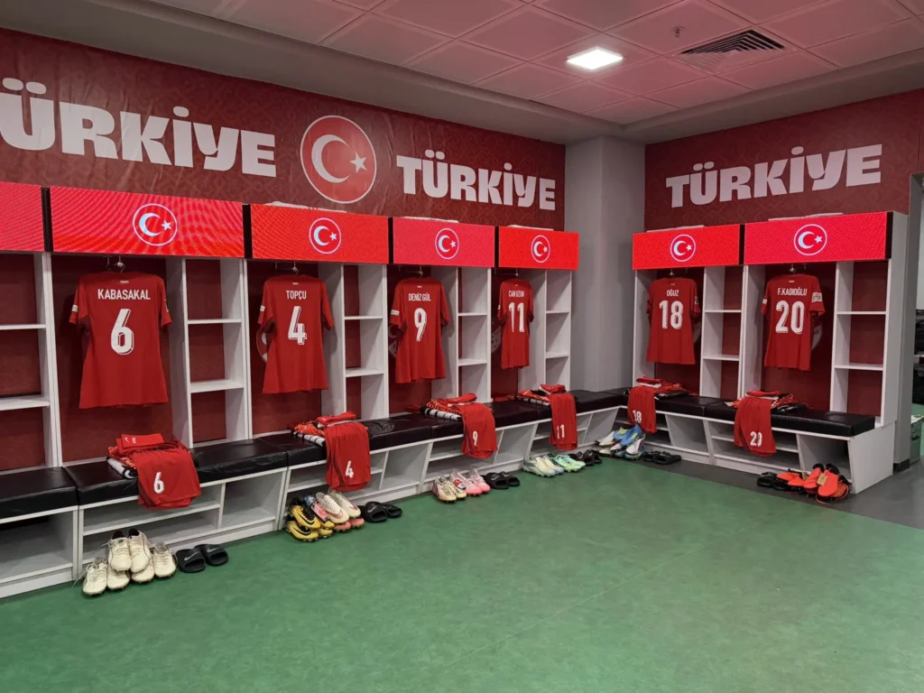 Takımın soyunma odası hazır duruma getirildi