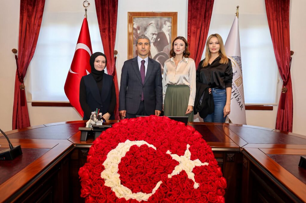 DERNEK TEMSİLCİLERİNDEN VALİ AKTAŞ’A ZİYARET