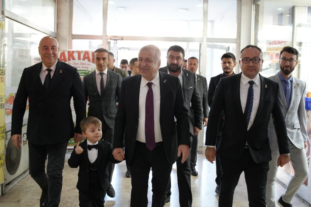 ÜMİT ÖZDAĞ, ZAFER PARTİSİ’NİN YENİ İL BİNASINI İNCELEDİ
