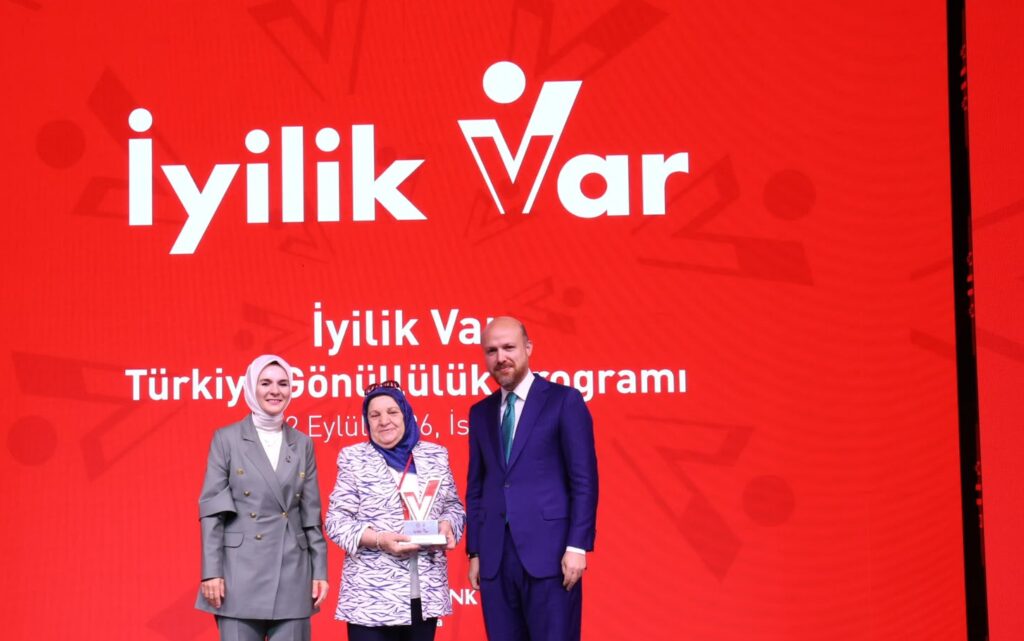 Afyonkarahisar’ın “Halise Annesi” İstanbul’da İyilik Ödülüne Layık Görüldü